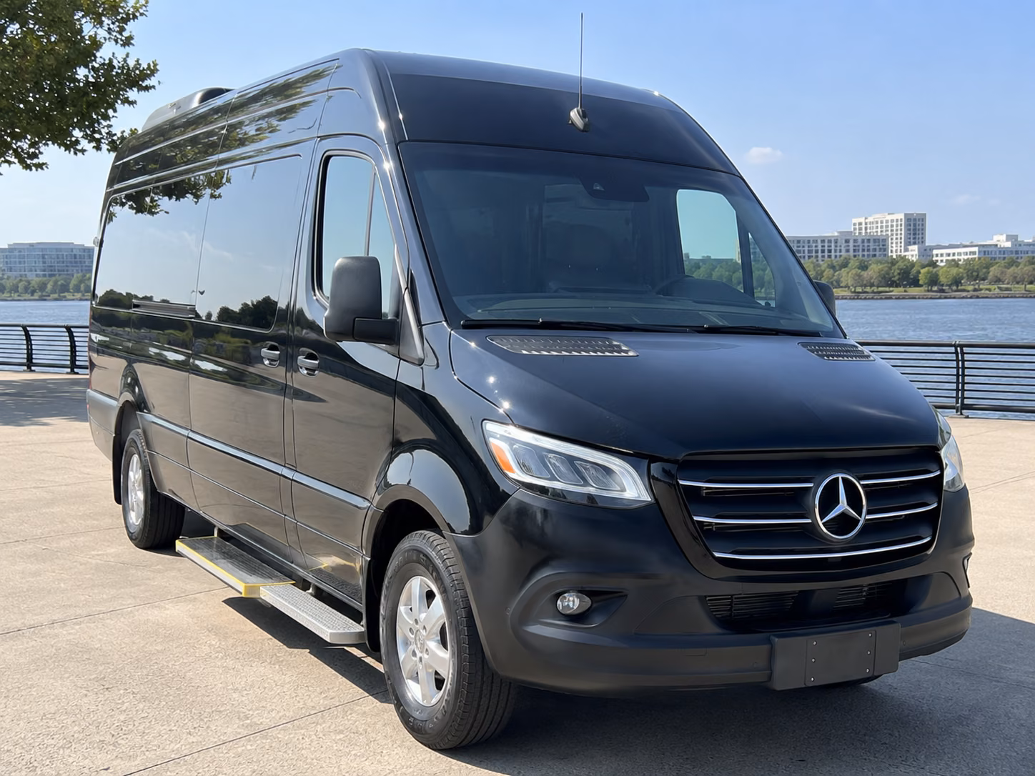 fresno bus rentals for california road trips and arizona travel