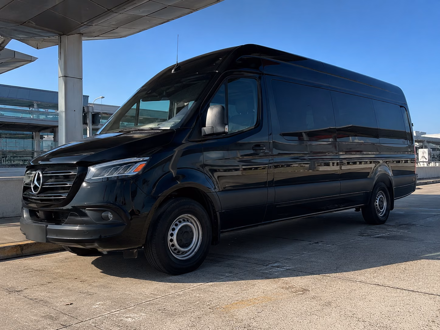 guest shuttles to engelmann cellars and wedding venues around fresno